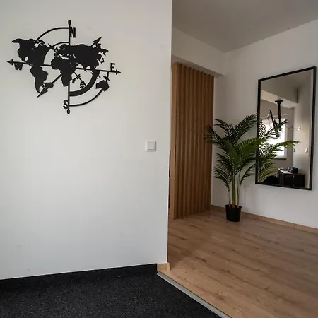 Apartament Apart79-indust Design I Garden With Terrace I Smart Tv I Free Parking I Free Wifi *