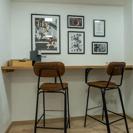 Apartment Apart79-indust Design I Garden With Terrace I Smart Tv I Free Parking I Free Wifi *