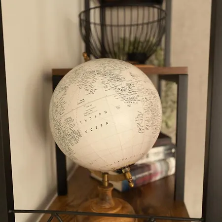 Apartment Apart79-indust Design I Garden With Terrace I Smart Tv I Free Parking I Free Wifi