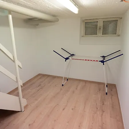 Apart79-indust Design I Garden With Terrace I Smart Tv I Free Parking I Free Wifi Apartment *