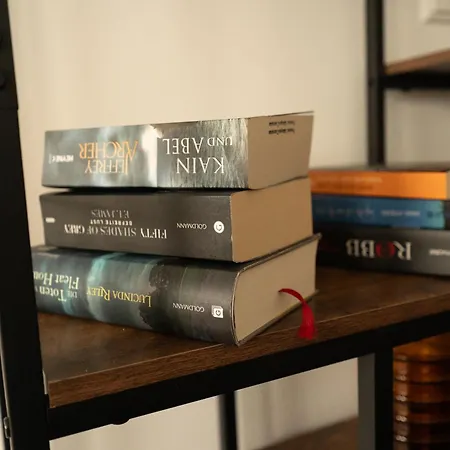 Apart79-indust Design I Garden With Terrace I Smart Tv I Free Parking I Free Wifi *