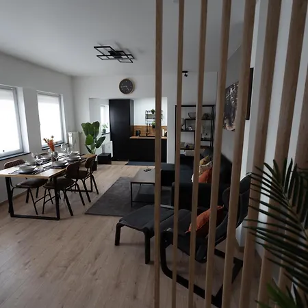 Apart79-indust Design I Garden With Terrace I Smart Tv I Free Parking I Free Wifi Apartment *