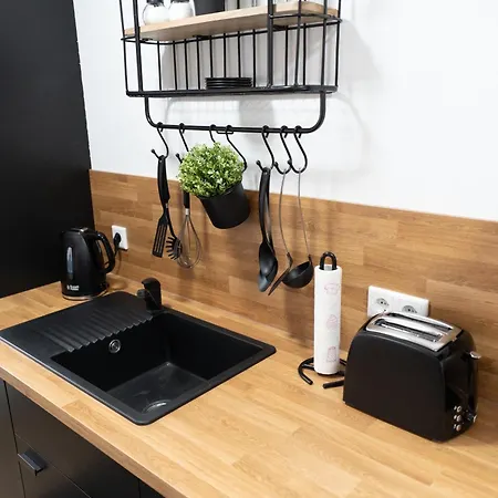 Apart79-indust Design I Garden With Terrace I Smart Tv I Free Parking I Free Wifi *