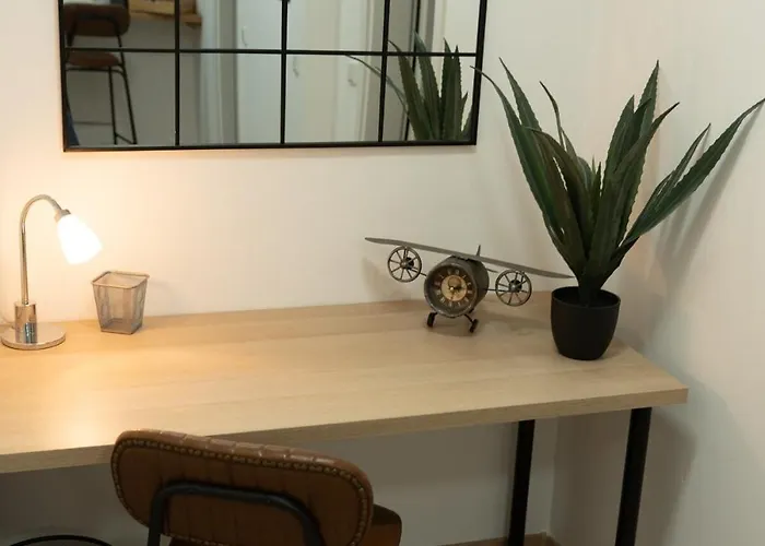 Appartement Apart79-indust Design I Garden With Terrace I Smart Tv I Free Parking I Free Wifi *