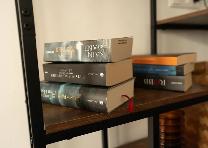 Apart79-indust Design I Garden With Terrace I Smart Tv I Free Parking I Free Wifi *